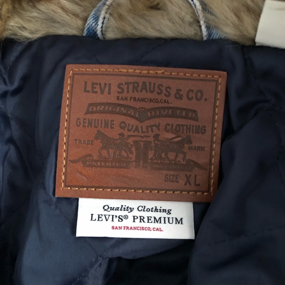 🔥Levi’s Faux Fur Trim Denim Jean Jacket XL Fall Streetwear - Picture 10 of 10